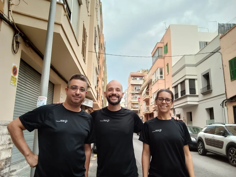 Equipo Sol-Elec en el taller