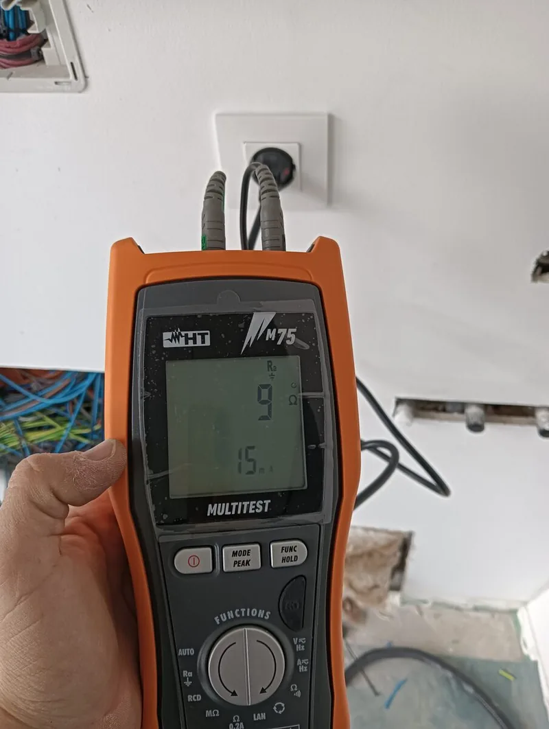 Verificación de instalación con multímetro